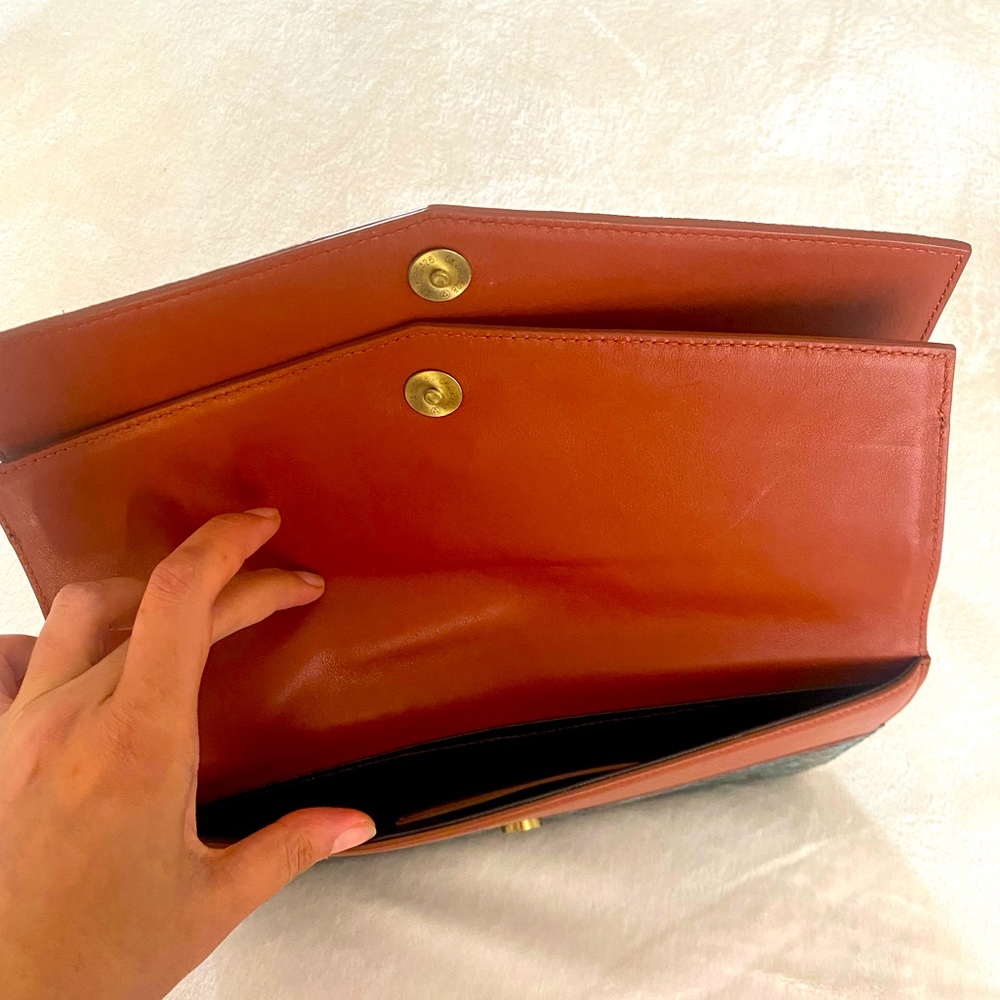 Luxury High end material hand bag.